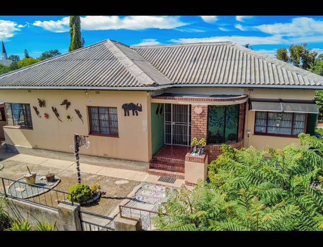 3 BEDROOM HOUSE FOR SALE IN GRAAFWATER